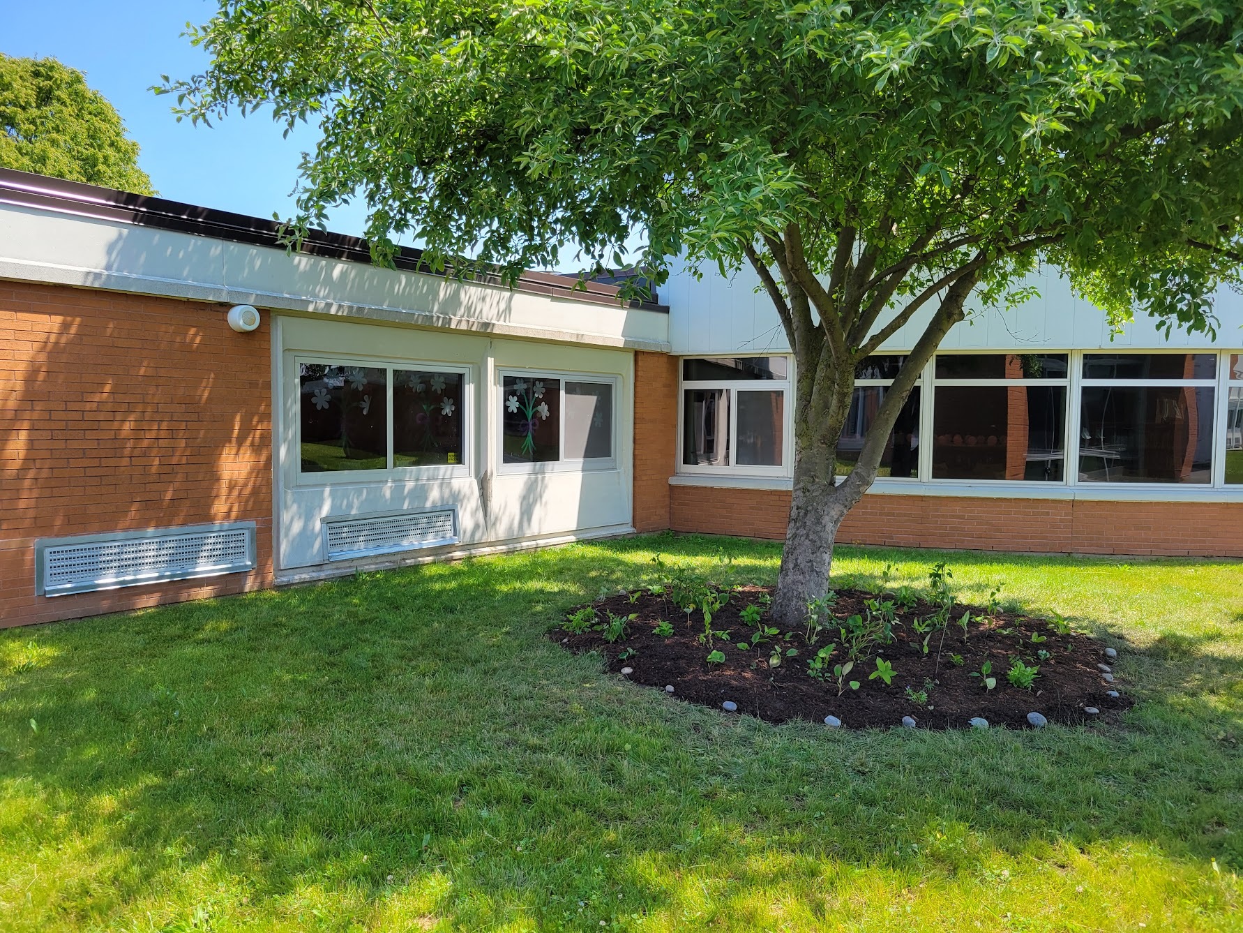 Color Penfield Green Helps Scribner Road School New Environmental Club